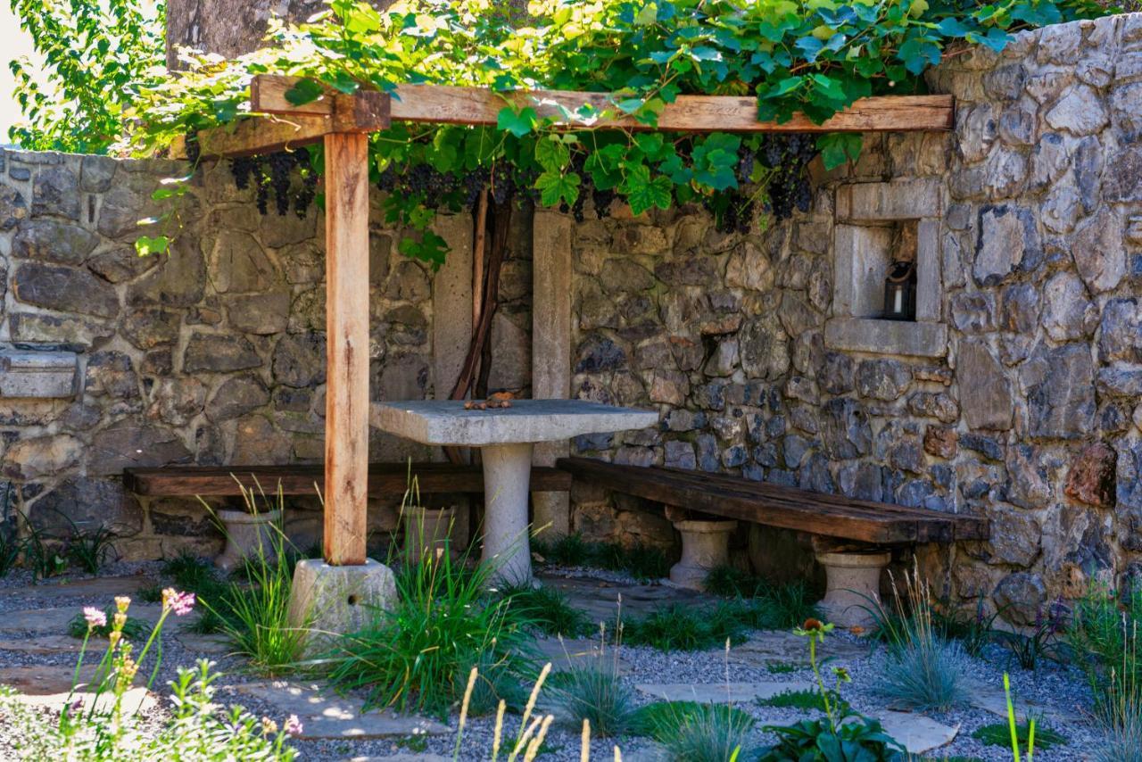 Karst House Zan Pliskovica With Private Pool Villa Dutovlje Exterior foto